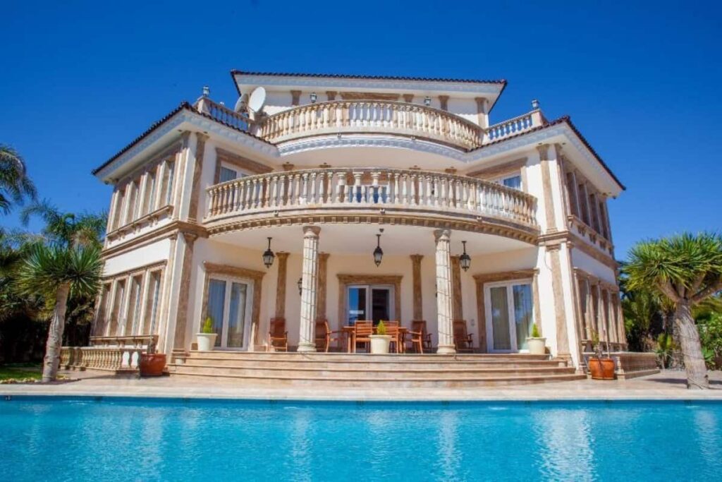 Resale Villa Te koop in Orihuela-Costa in Spanje, gelegen aan de Costa Blanca-Zuid