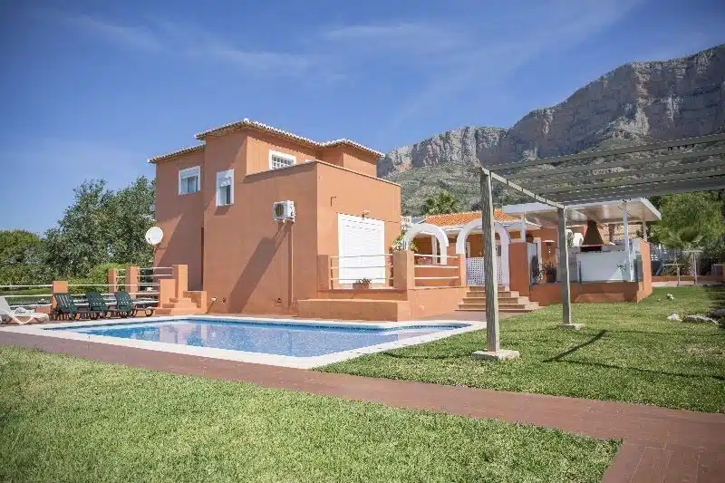 Resale Villa Te koop in Jávea in Spanje, gelegen aan de Costa Blanca-Noord