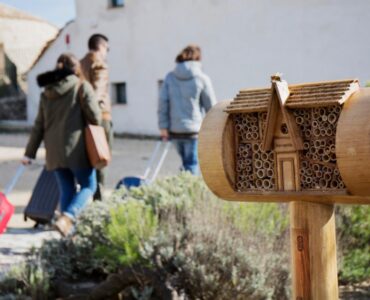 Eerste hotelketen voor bijen ter wereld geopend in Alicante