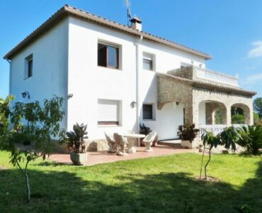 Resale Villa Te koop in Sant Antoni De Calonge in Spanje, gelegen aan de 