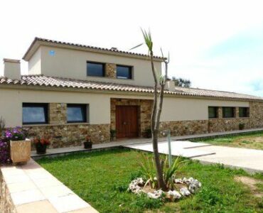 Nieuwbouw Villa Te koop in Sant Antoni De Calonge in Spanje, gelegen aan de Costa Brava