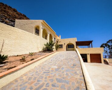 Resale Villa Te koop in Mojacar in Spanje, gelegen aan de Costa de Almería