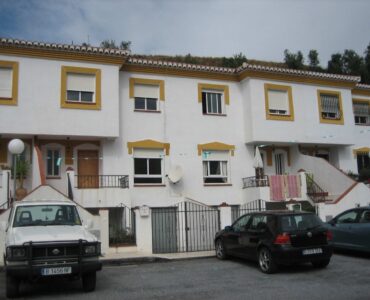 Vooraanzicht Huis Te koop in Lecrin in Spanje, gelegen aan de Costa Tropical