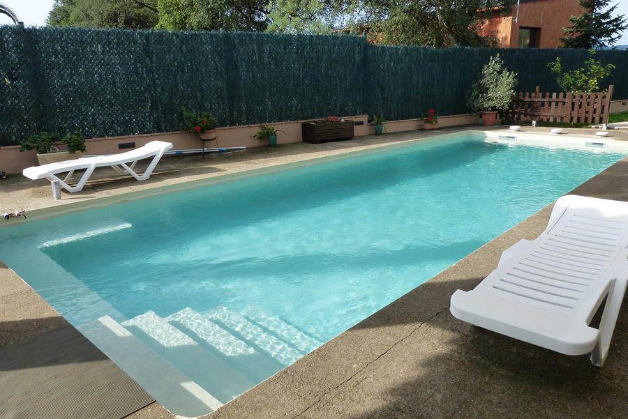 Zwembad van Nieuwbouw Villa Te koop in Sant Antoni De Calonge in Spanje, gelegen aan de Costa Brava