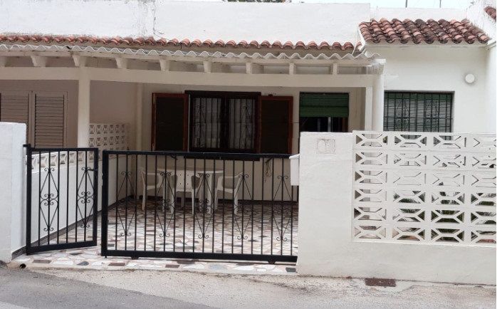 Resale Huis Te koop in Dénia in Spanje, gelegen aan de Costa Blanca-Noord
