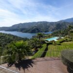 Zeezicht vanaf terras Villa Te koop in Istan in Spanje, gelegen aan de Costa del Sol-West