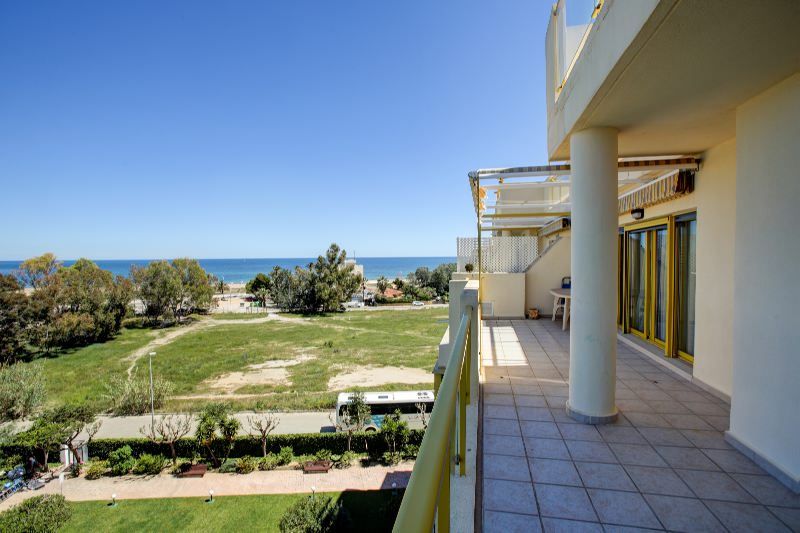 Zeezicht vanaf terras van Appartement Te koop in Denia in Spanje, gelegen aan de Costa Blanca-Noord