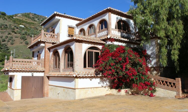 Resale Villa Te koop in Competa in Spanje, gelegen aan de Costa del Sol-Oost
