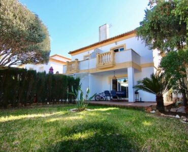 Resale Huis Te koop in Dénia in Spanje, gelegen aan de Costa Blanca-Noord