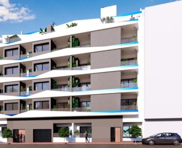 Vooraanzicht van gebouw met Nieuwbouw Appartement Te koop in Torrevieja in Spanje, gelegen aan de Costa Blanca-Zuid