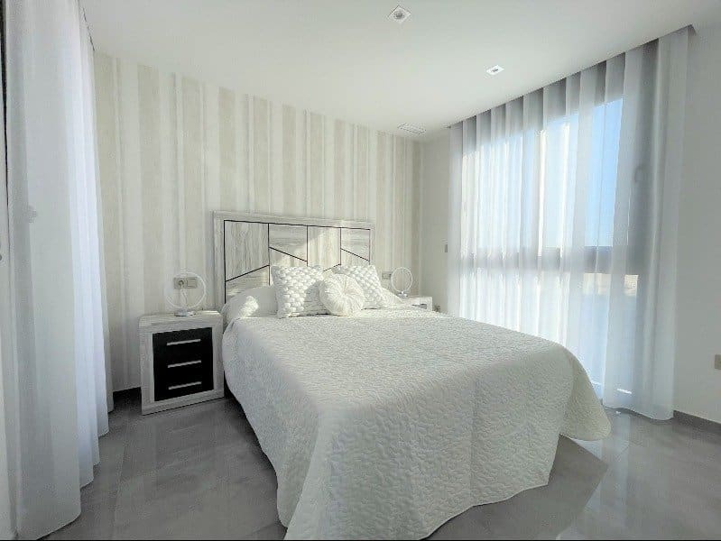 Nieuwbouw Villa Te koop in Torrevieja in Spanje, gelegen aan de Costa Blanca-Zuid