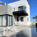 Nieuwbouw Villa Te koop in Torrevieja in Spanje, gelegen aan de Costa Blanca-Zuid