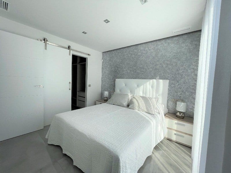 Nieuwbouw Villa Te koop in Torrevieja in Spanje, gelegen aan de Costa Blanca-Zuid