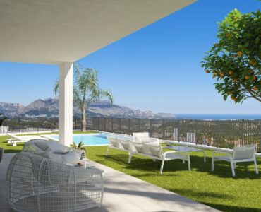 Terras met panoramisch zicht vanaf Nieuwbouw Villa Te koop in Polop in Spanje, gelegen aan de Costa Blanca-Noord
