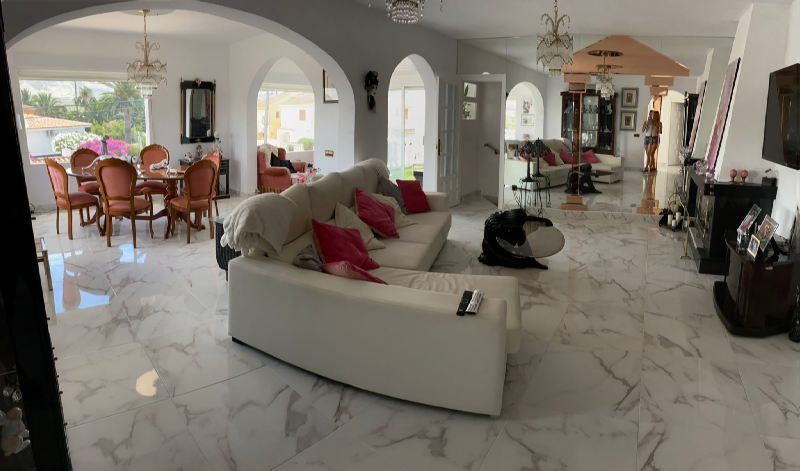 Villa Te koop in Alfaz del Pi in Spanje, gelegen aan de Costa Blanca-Noord