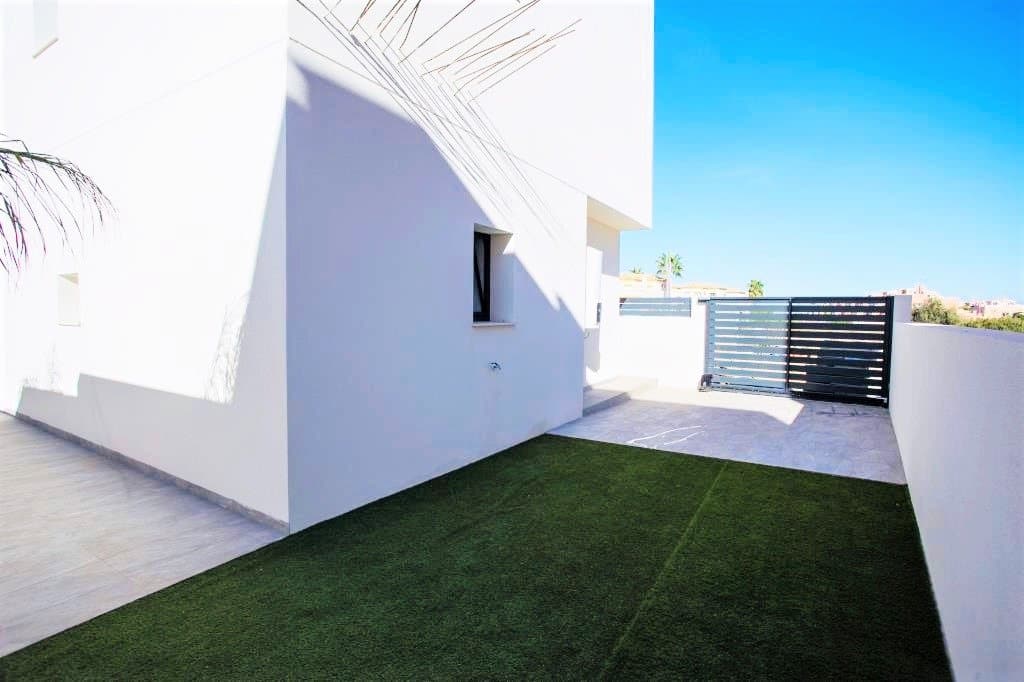 Nieuwbouw Villa Te koop in Los Montesinos in Spanje, gelegen aan de Costa Blanca-Zuid