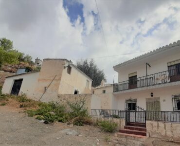 Resale Huis Te koop in Daimalos Vados in Spanje, gelegen aan de Costa del Sol-Oost