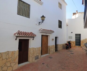 Resale Huis Te koop in Viñuela in Spanje, gelegen aan de Costa del Sol-Oost