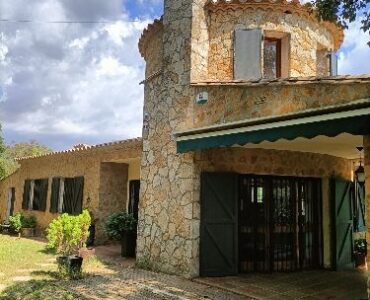 Resale Villa Te koop in Santa Cristina d'Aro in Spanje, gelegen aan de Costa Brava