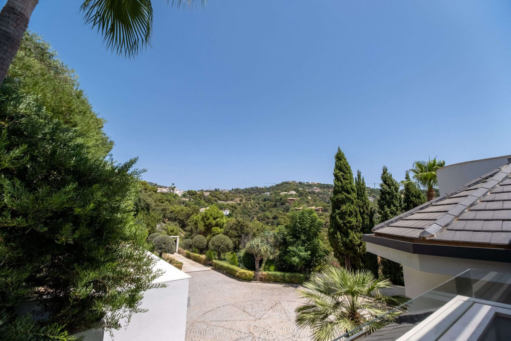 Resale Villa Te koop in Marbella in Spanje, gelegen aan de Costa del Sol-West