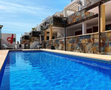 Gemeenschappelijk zwembad van Appartement Te koop in Palomares (04618) in Spanje, gelegen aan de Costa de Almería