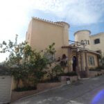 Vooraanzicht van resale villa in Nerja in Spanje, gelegen aan de  Costa del Sol-Oost