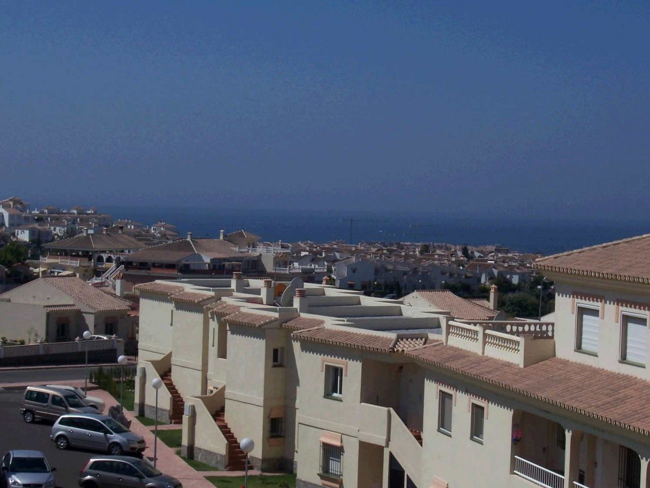 Zeezicht van nieuwbouw appartement in Torrox in Spanje, gelegen aan de  Costa del Sol-Oost