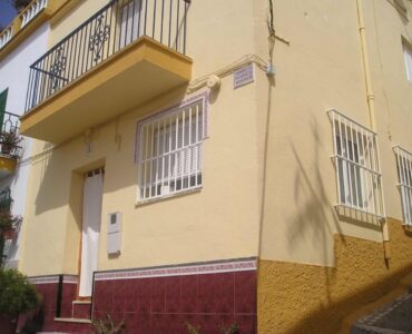 Vooraanzicht van resale huis in La Herradura (04649) in Spanje, gelegen aan de  Costa de Almería