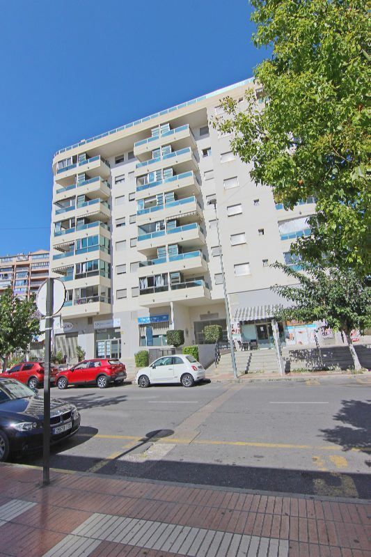 Vooraanzicht van resale appartementen in Villajoyosa in Spanje, gelegen aan de  Costa Blanca-Noord