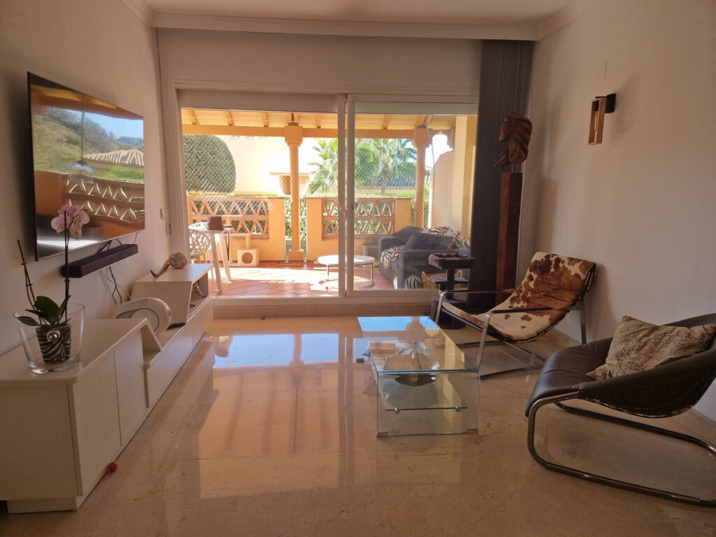 Resale Appartement Te koop in Elviria in Spanje, gelegen aan de Costa del Sol-Centro