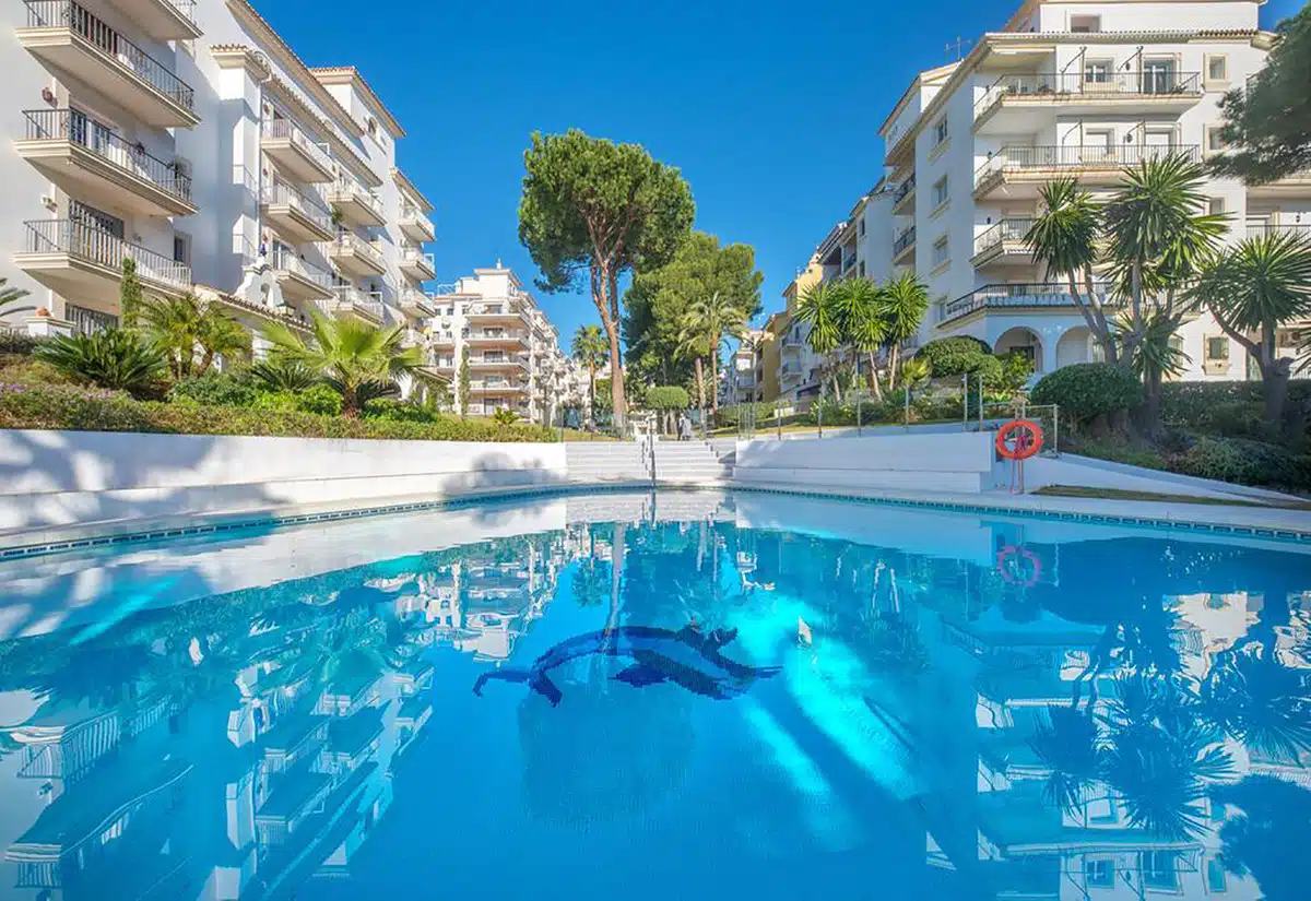 Resale Appartement Te koop in Nueva Andalucia in Spanje, gelegen aan de Costa del Sol-West