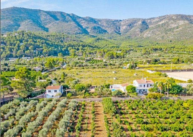 Panoramisch zicht van resale villa in Parcent in Spanje, gelegen aan de  Costa Blanca-Noord