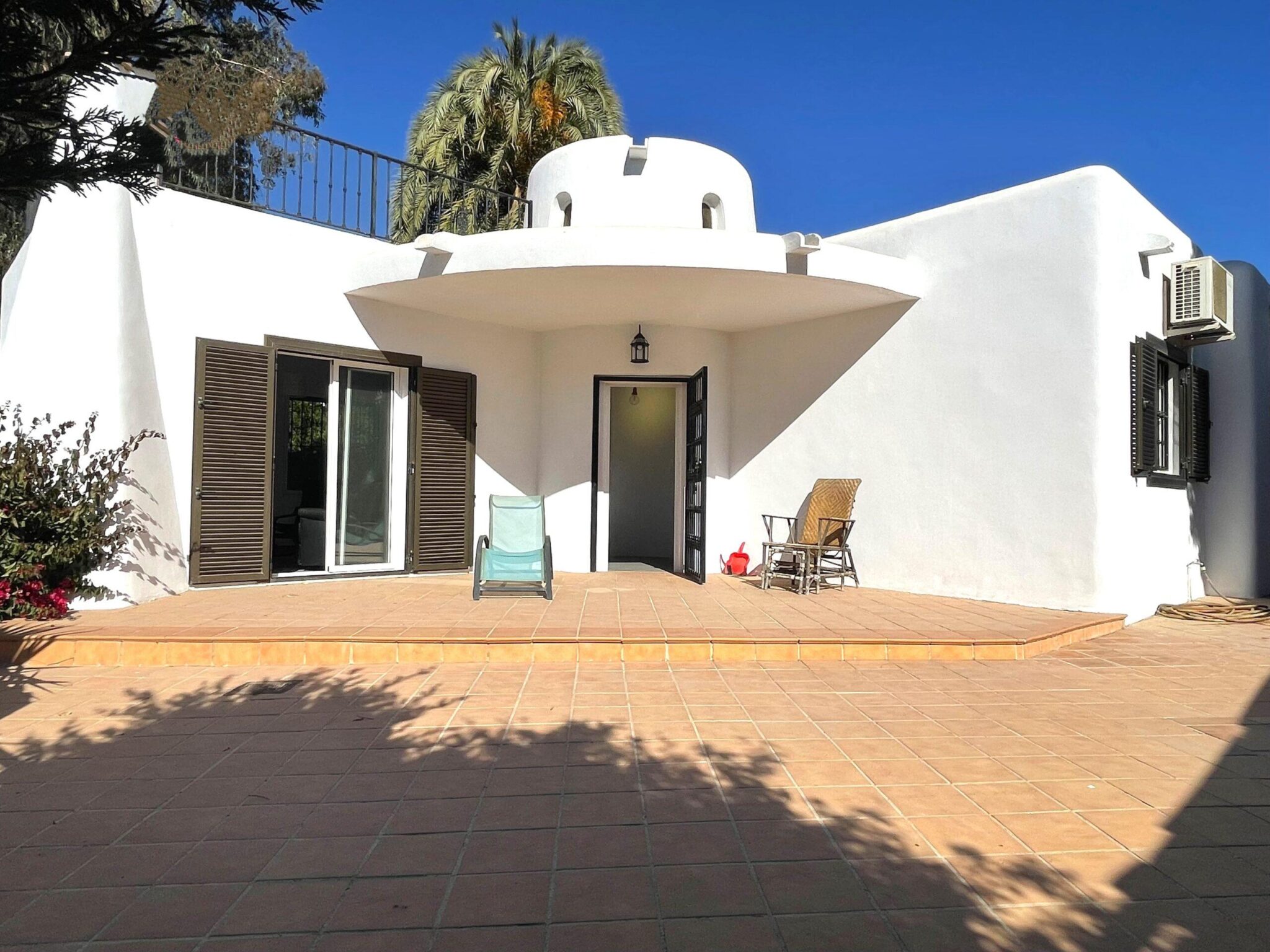 Vooraanzicht Villa Te koop in Villaricos in Spanje, gelegen aan de Costa de Almería