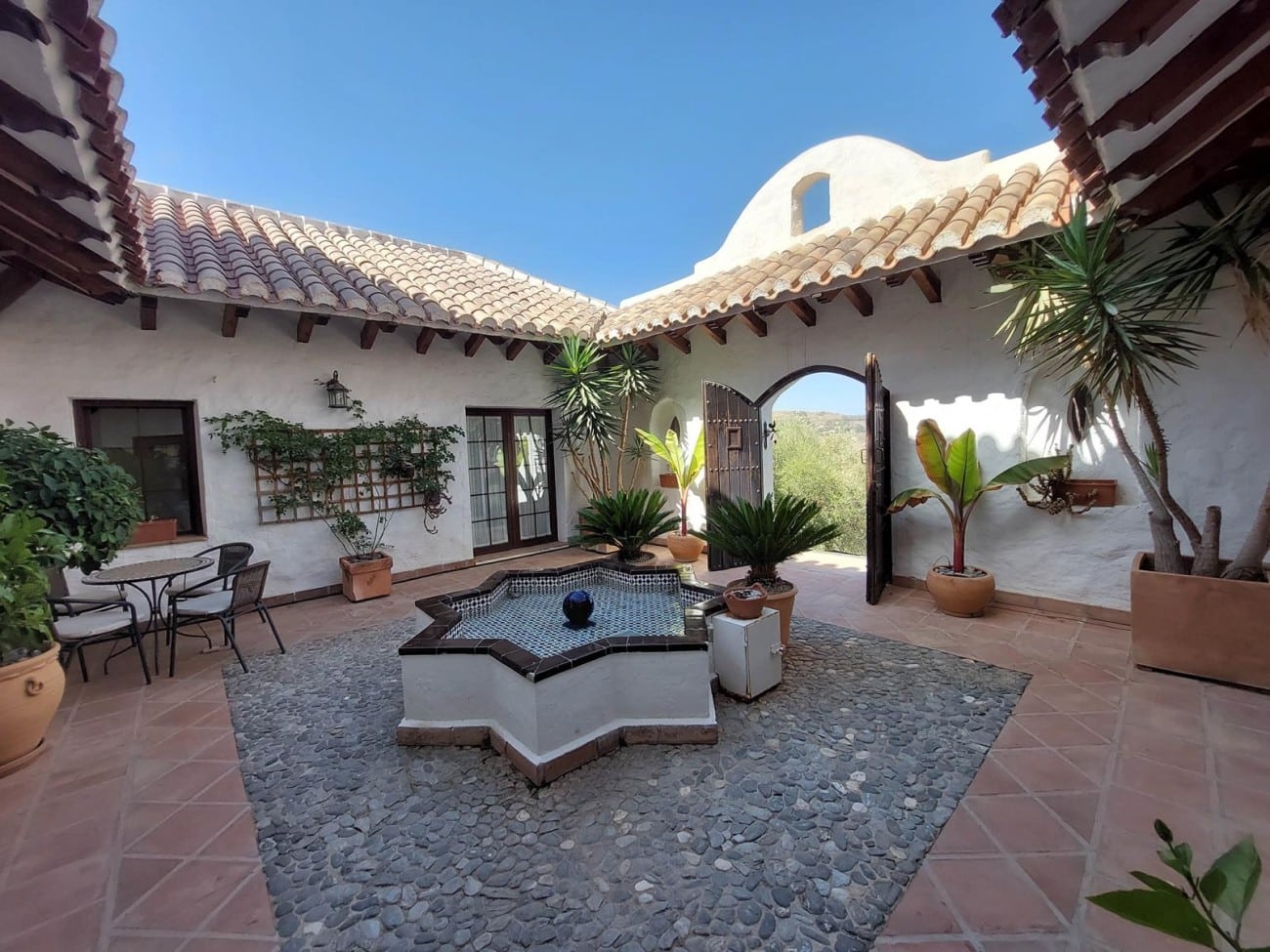 Villa Te koop in Vinuela in Spanje, gelegen aan de Costa del Sol-Oost