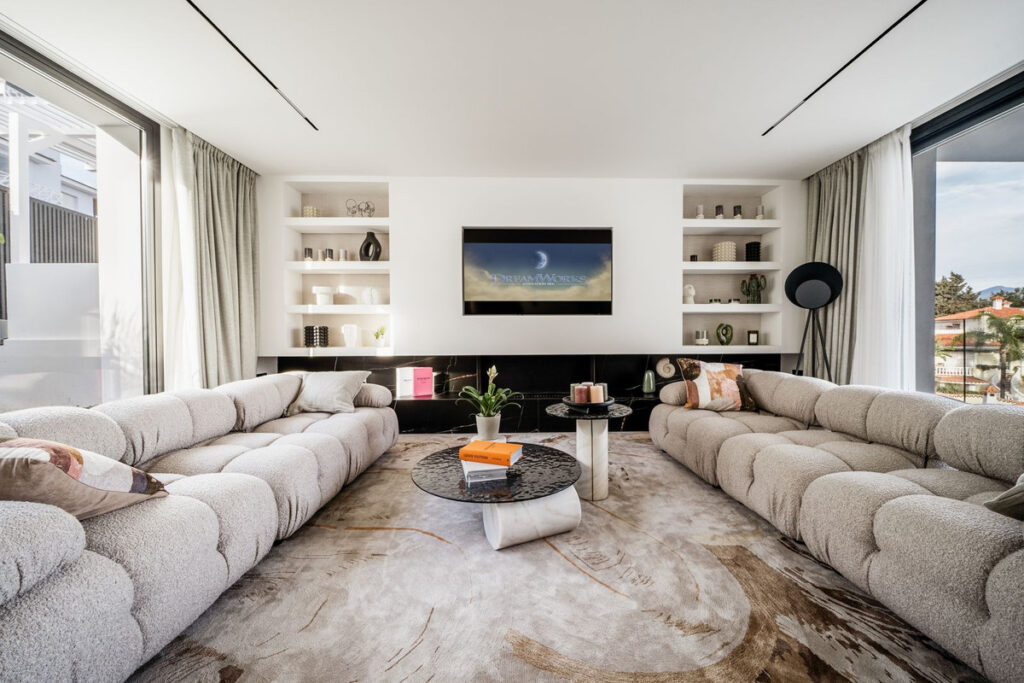 Villa Te koop in Nueva Andalucia in Spanje, gelegen aan de Costa del Sol-West