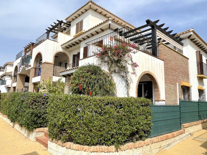 Vooraanzicht Huis Te koop in Vera in Spanje, gelegen aan de Costa de Almería