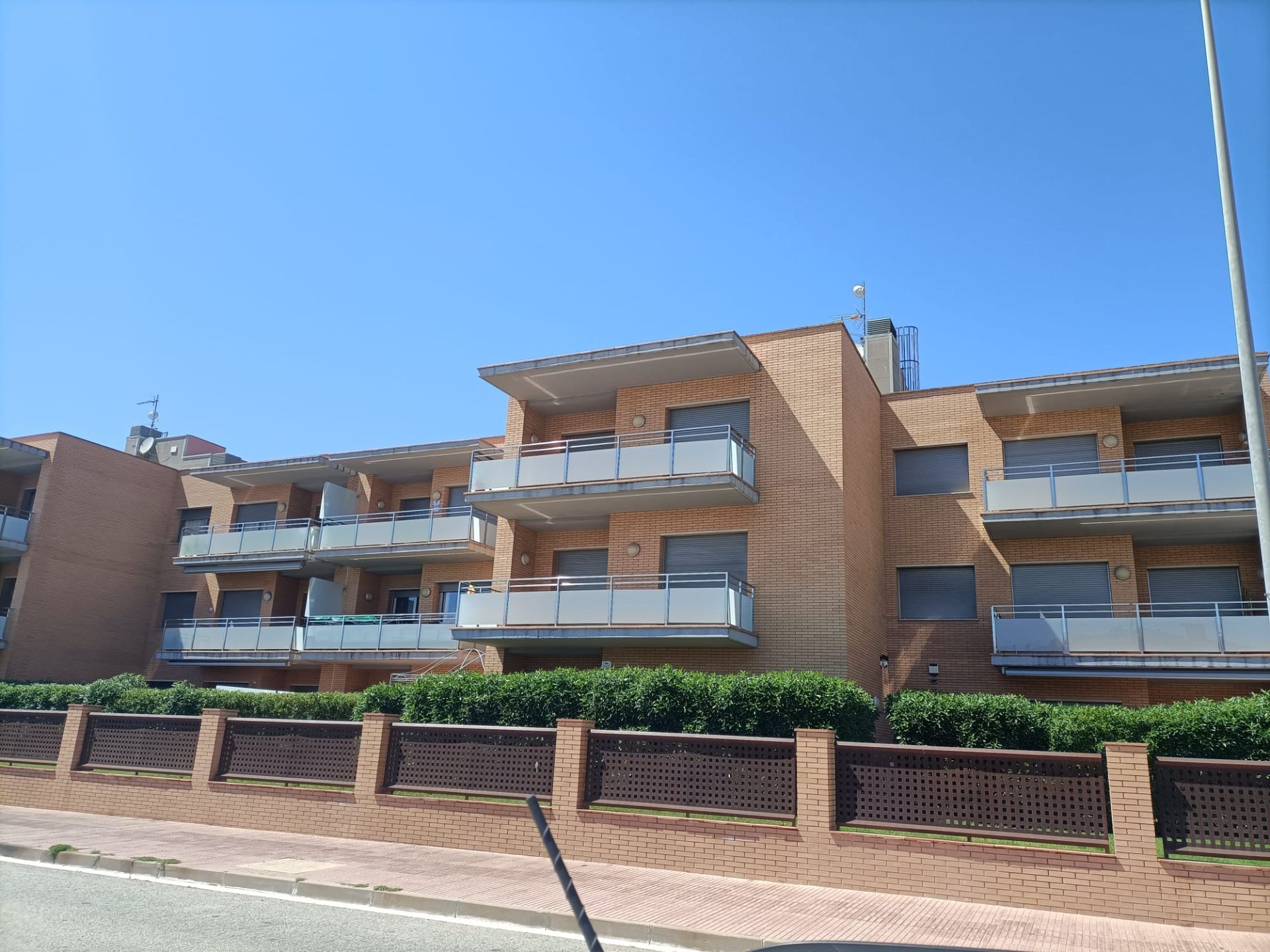 Vooraanzicht van appartementen in Sant Antoni De Calonge in Spanje, gelegen aan de  Costa Brava