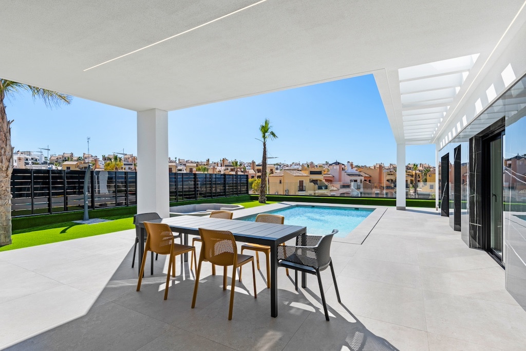Nieuwbouw Villa Te koop in Algorfa in Spanje, gelegen aan de Costa Blanca-Zuid