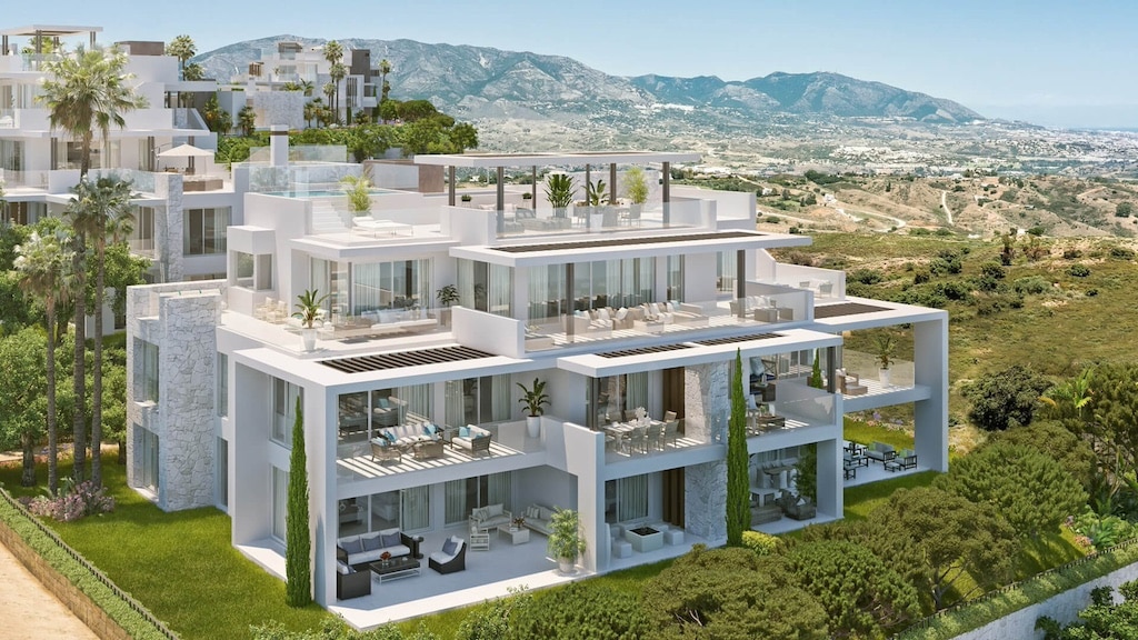 Vooraanzicht van in Ojen in Spanje, gelegen aan de  Costa del Sol-Centro