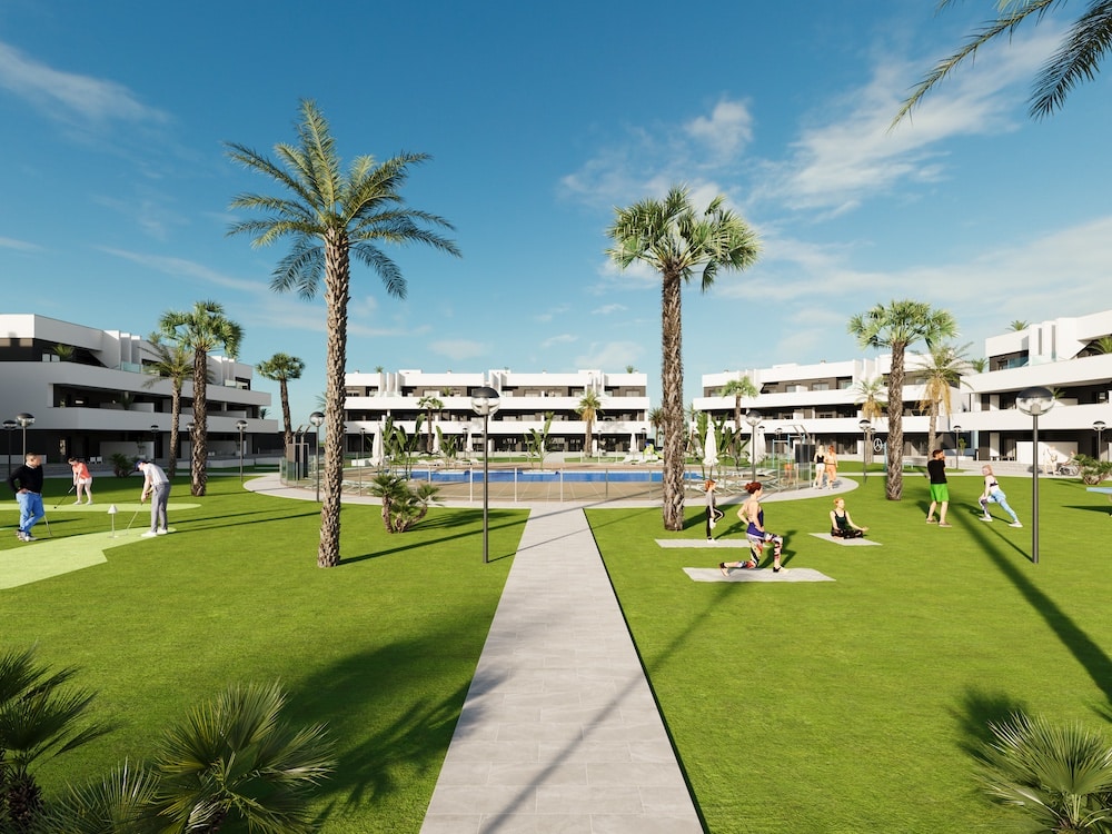 Gemeenschappelijke tuin van in Guardamar Del Segura in Spanje, gelegen aan de  Costa Blanca-Zuid