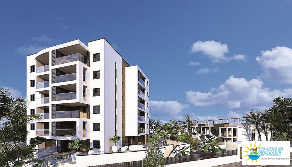 Vooraanzicht van in Orihuela-Costa in Spanje, gelegen aan de  Costa Blanca-Zuid