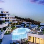Luchtfoto van nieuwbouw appartement in Marbella in Spanje, gelegen aan de  Costa del Sol-West