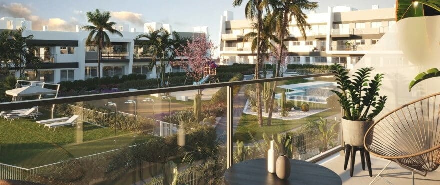 Gemeenschappelijke tuin van nieuwbouw appartement in Santa Pola in Spanje, gelegen aan de  Costa Blanca-Zuid