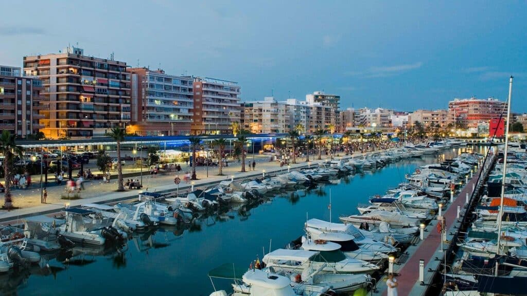 Nieuwbouw Appartement Te koop in Santa Pola in Spanje, gelegen aan de Costa Blanca-Zuid