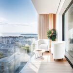 Panoramisch zicht en terras van nieuwbouw appartement in Torrevieja in Spanje, gelegen aan de  Costa Blanca-Zuid