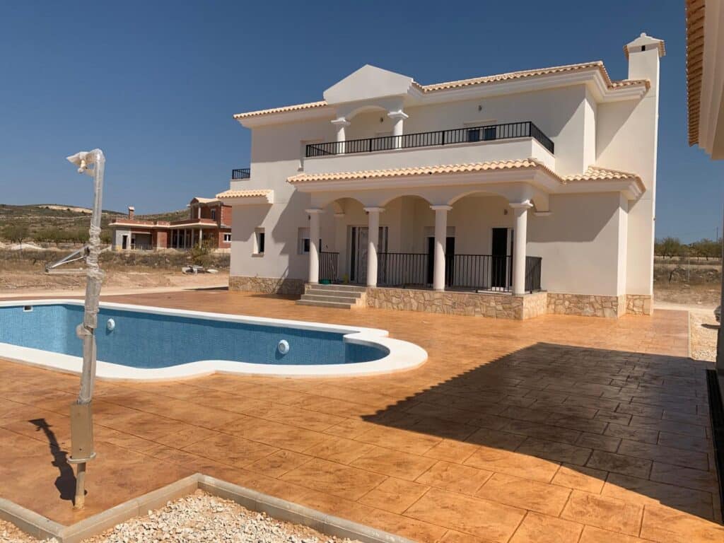 Nieuwbouw Villa Te koop in Pinoso in Spanje, gelegen aan de Costa Blanca-Zuid