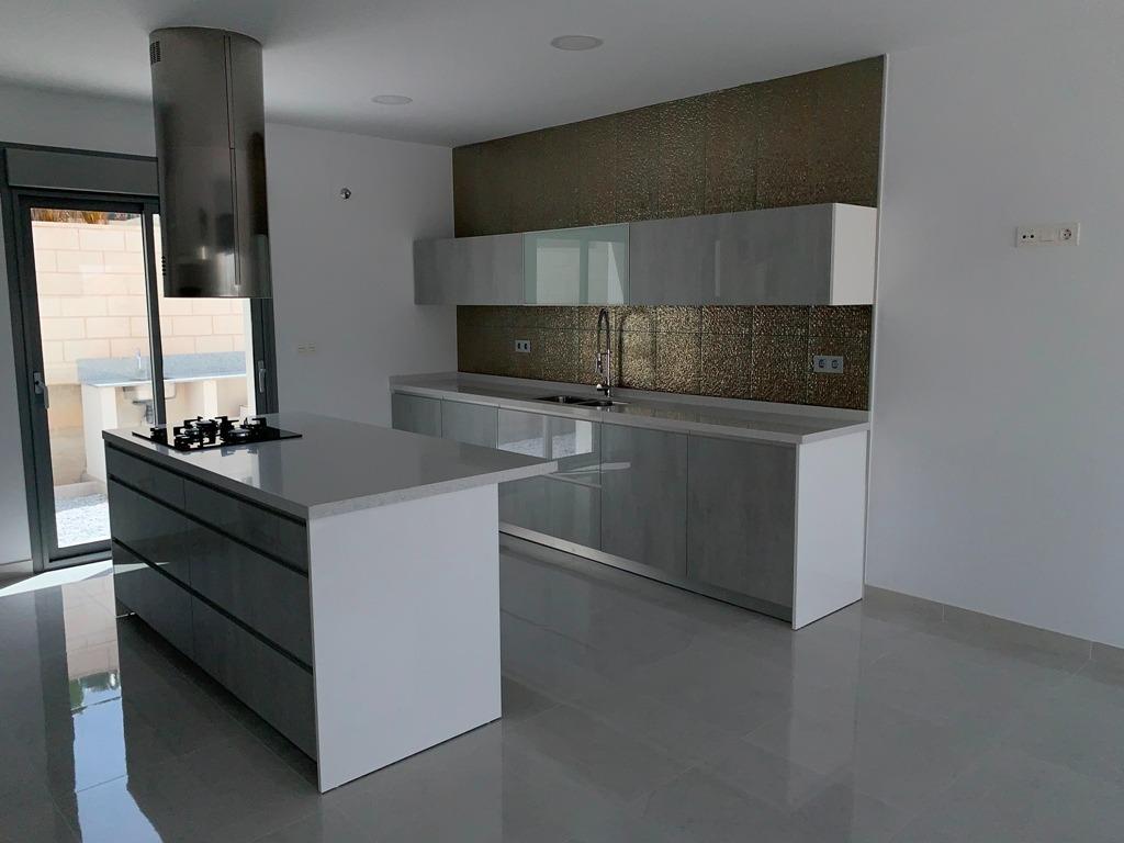 Nieuwbouw Villa Te koop in Pinoso in Spanje, gelegen aan de Costa Blanca-Zuid