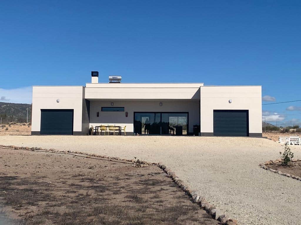 Nieuwbouw Villa Te koop in Pinoso in Spanje, gelegen aan de Costa Blanca-Zuid