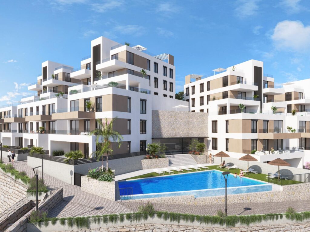 Gemeenschappelijk zwembad en vooraanzicht van in Vera in Spanje, gelegen aan de  Costa de Almería