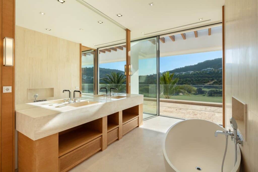 Nieuwbouw Villa Te koop in Casares (29690) in Spanje, gelegen aan de Costa del Sol-West